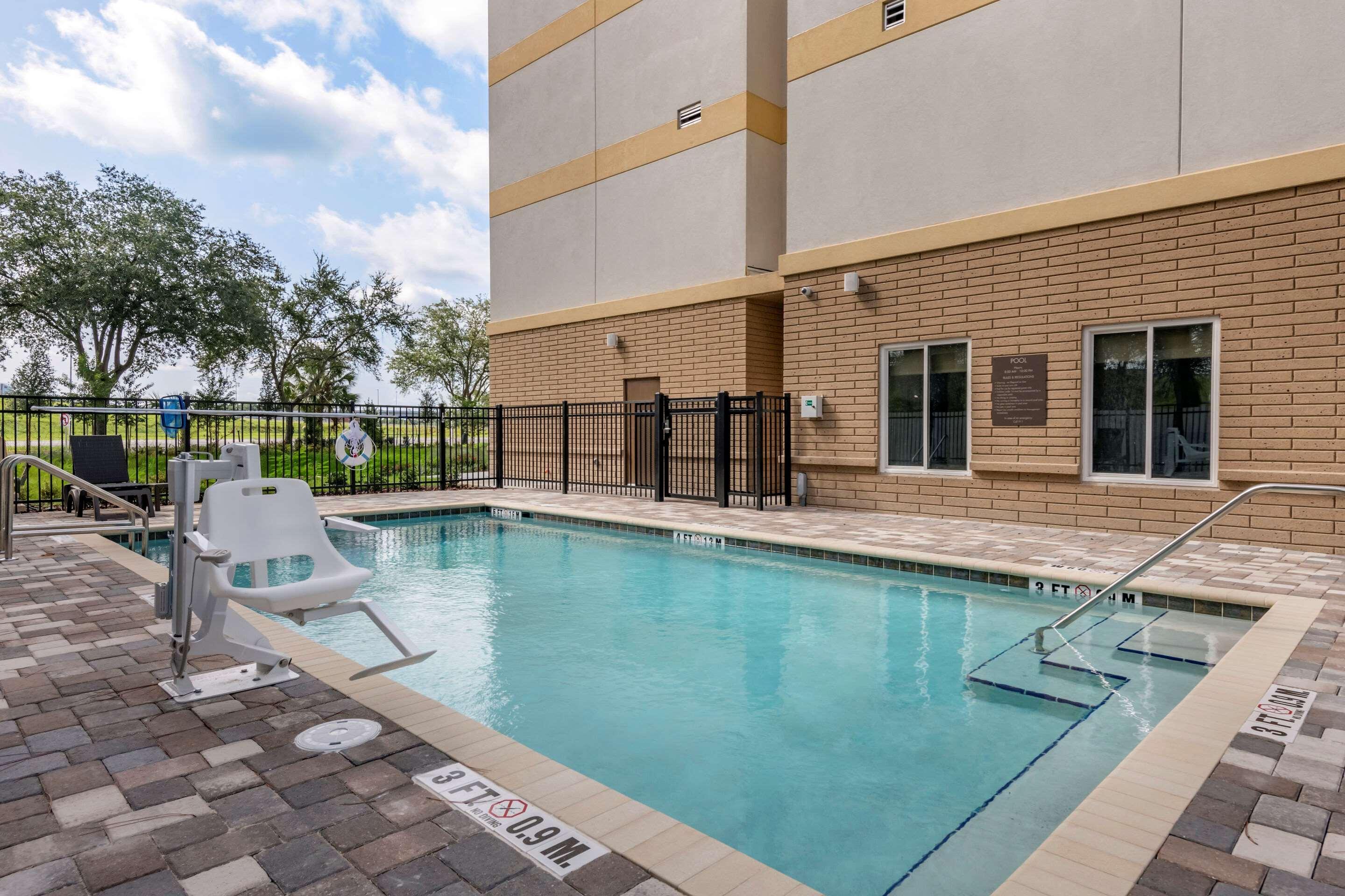Comfort Suites Daytona Beach - Speedway Zewnętrze zdjęcie